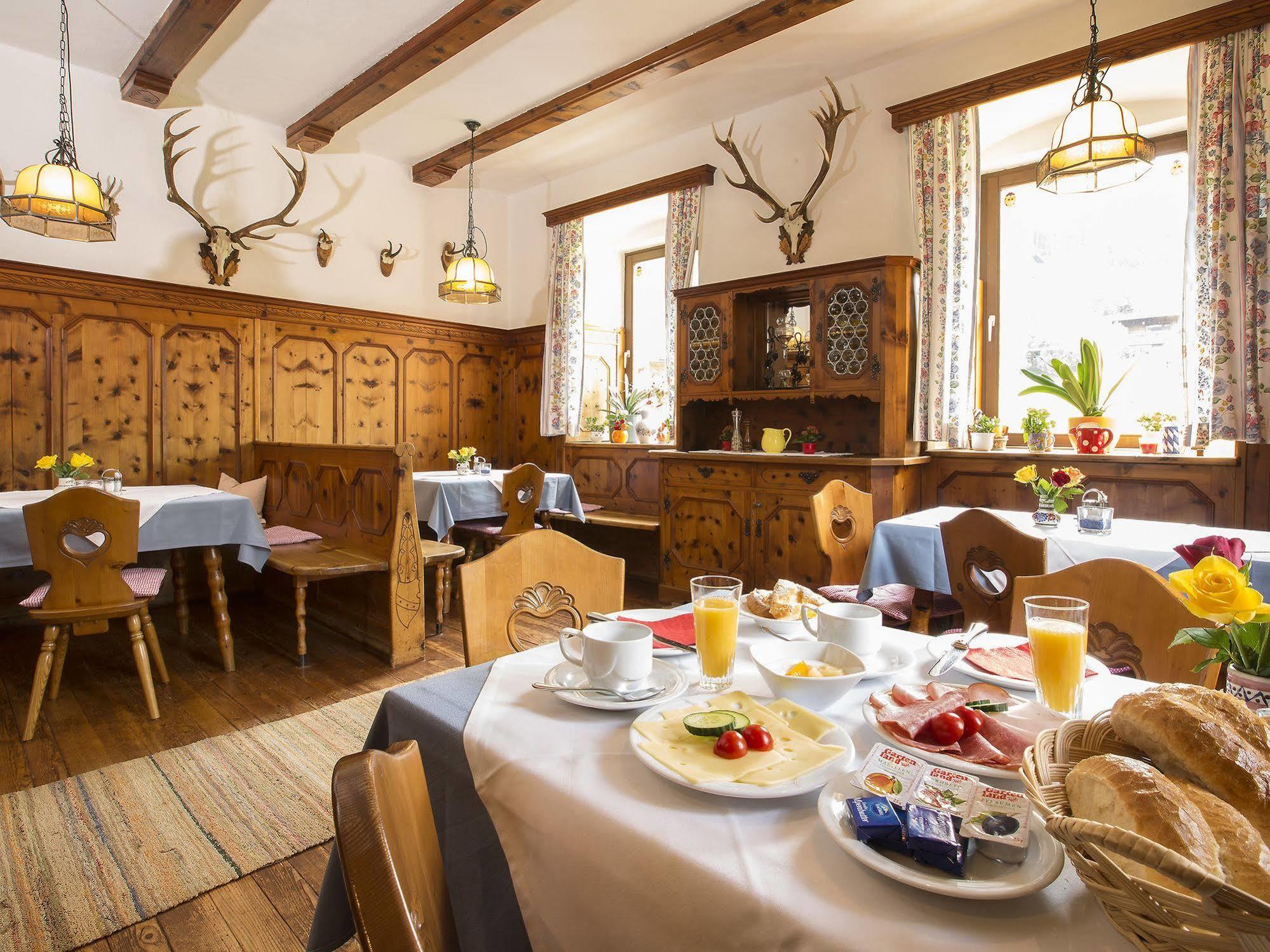 Hotel Gasthof Stefansbruecke Mutters Exterior photo